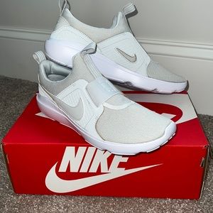 Nike AD Comfort Slip On Athletic Women's Size 10 Shoes Phantom Dust DJ1001-001